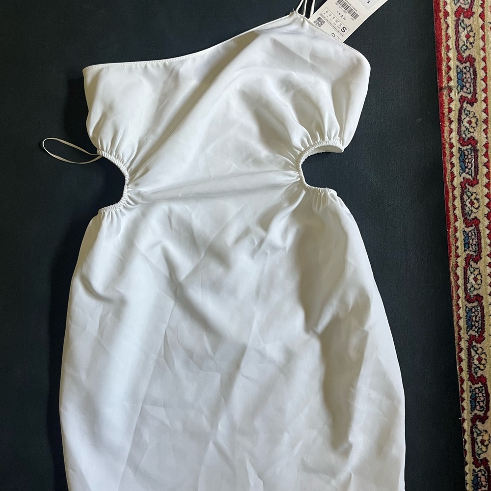 Zara White Asymmetrical Cut-Out Bodycon Dress